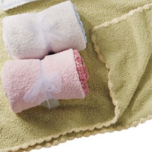 Colorado Trading Chunky Chenille Scallped Edge Blanket-